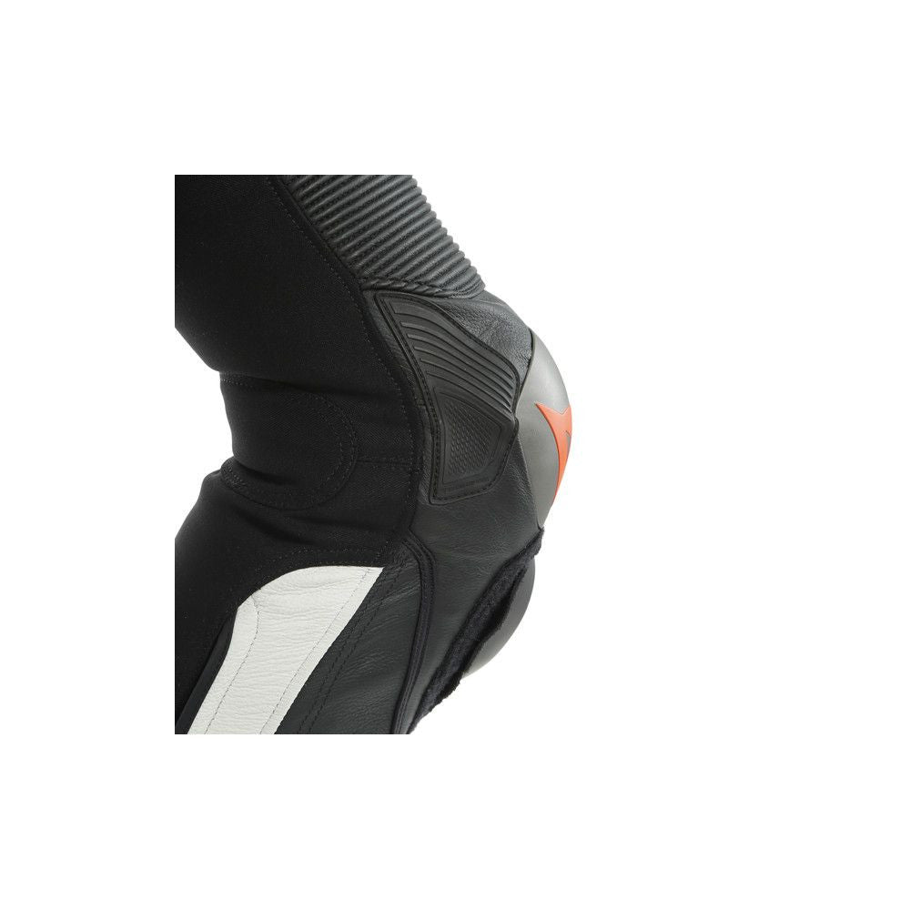 10_combinezon-moto-piele-dama-misano-2-d-air-perforated-1-pc-black-white-fluo-red-23.jpg