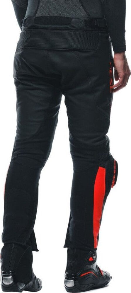 10_pantaloni-moto-piele-super-speed-black-red-fluo-25.jpg