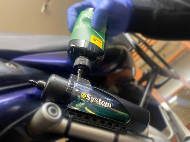 SCOTTOILER Biodegradable Green Lubricant For Chain Lubrication Systems - 250ml bottle 