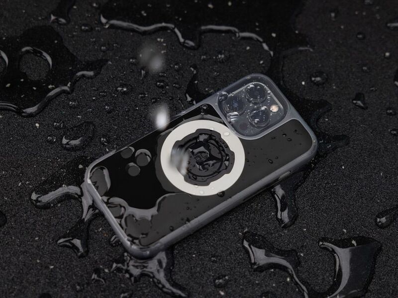 Husă de ploaie (Poncho) Quad Lock® pentru iPhone 15 Pro / MAG