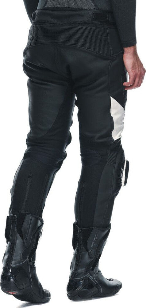 15_pantaloni-moto-piele-delta-4-black-white-25.jpg