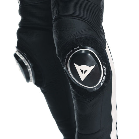 17_pantaloni-moto-piele-super-speed-black-white-25.jpg