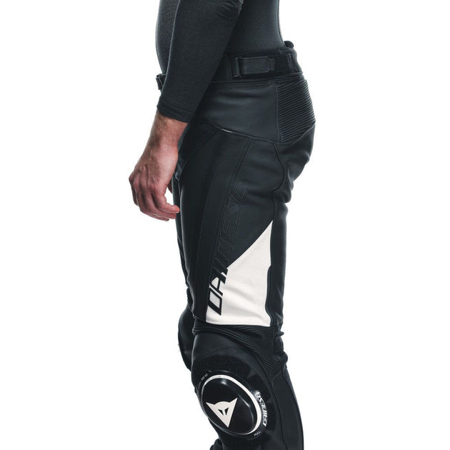 23_pantaloni-moto-piele-delta-4-black-white-25.jpg