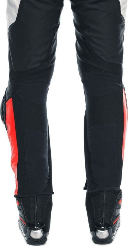 23_pantaloni-moto-piele-super-speed-perf-black-white-red-fluo-25.jpg