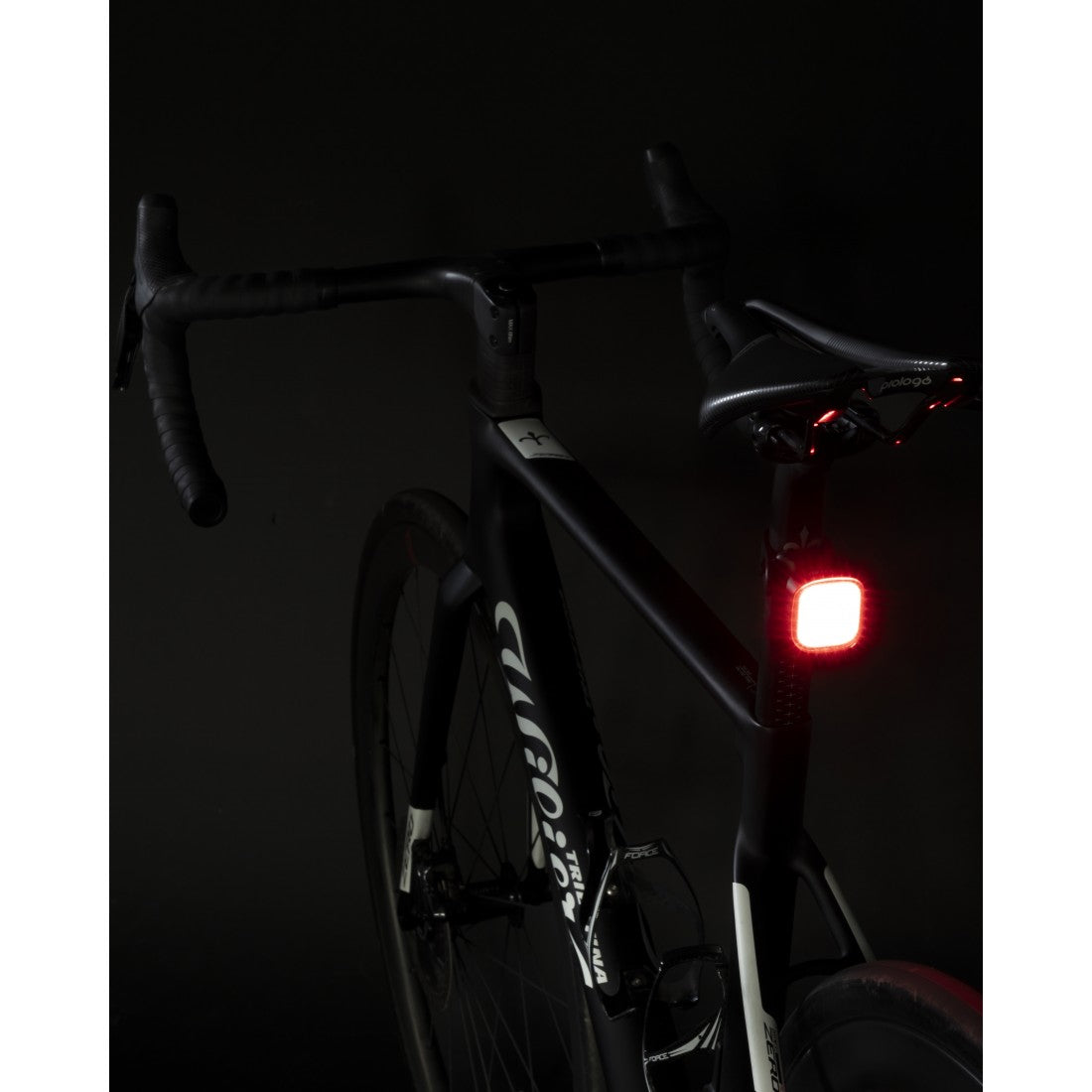 3_stop-spate-force-cob-20-25-lumeni-36xled-usb.jpg