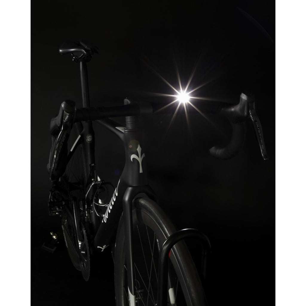 4_far-fata-force-flux-200-lumeni-usb-negru.jpg