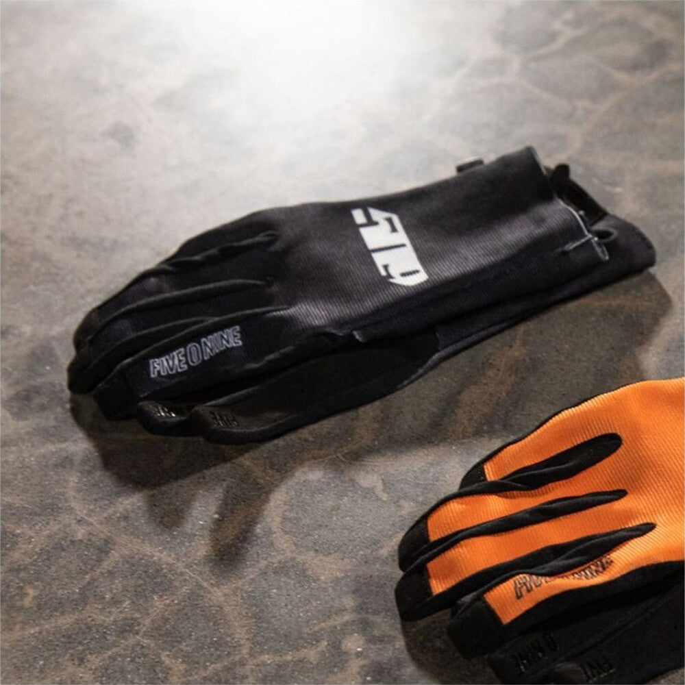 4_manusi-moto-mx-4-low-black-23.jpg