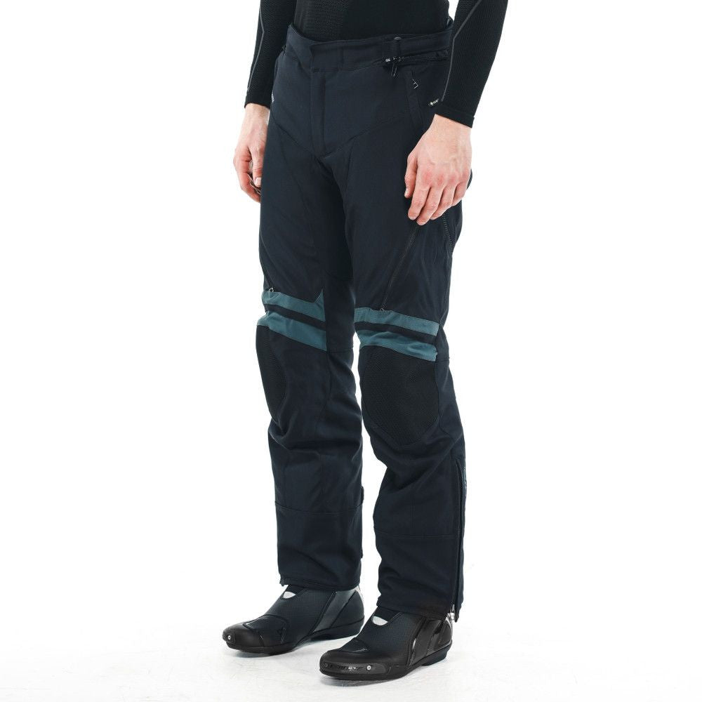 5_pantaloni-moto-textili-touring-carve-master-3-gore-tex-black-ebony-25.jpg