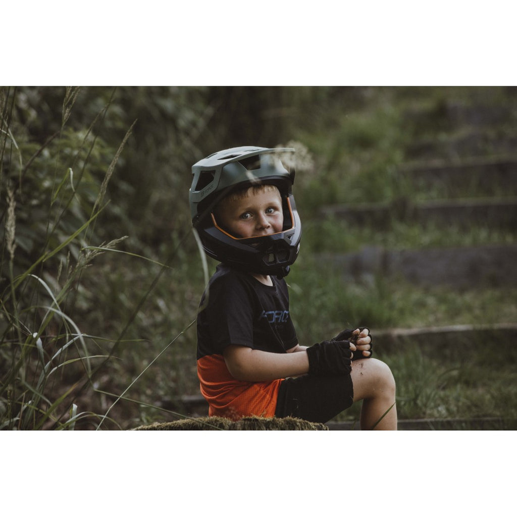 6_casca-force-drop-downhill-verde-negru-s-m.jpg