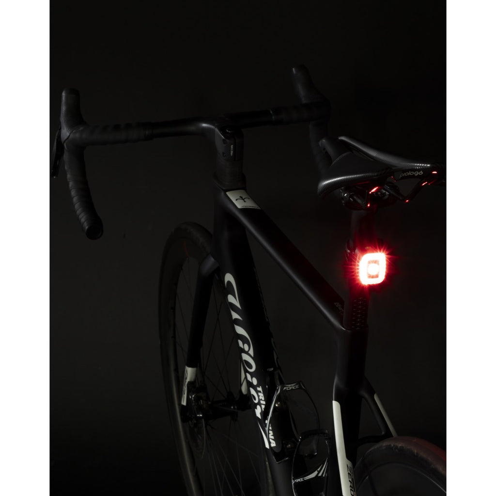 6_far-fata-force-flea-200lm-usb-black.jpg
