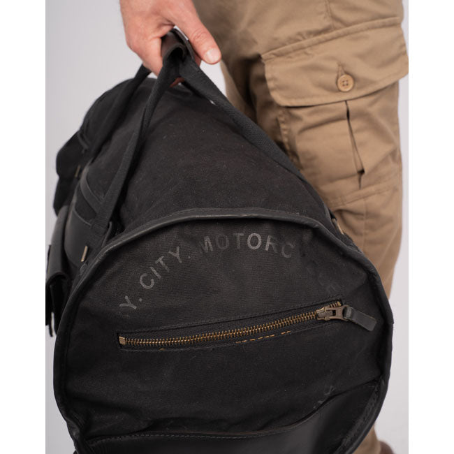 By City Leg bag black