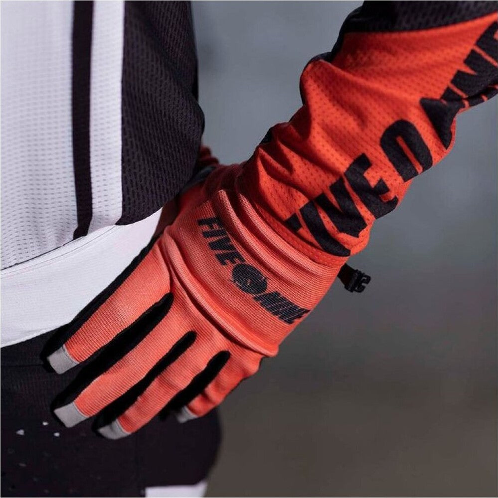 7_manusi-moto-mx-4-low-coral-23.jpg