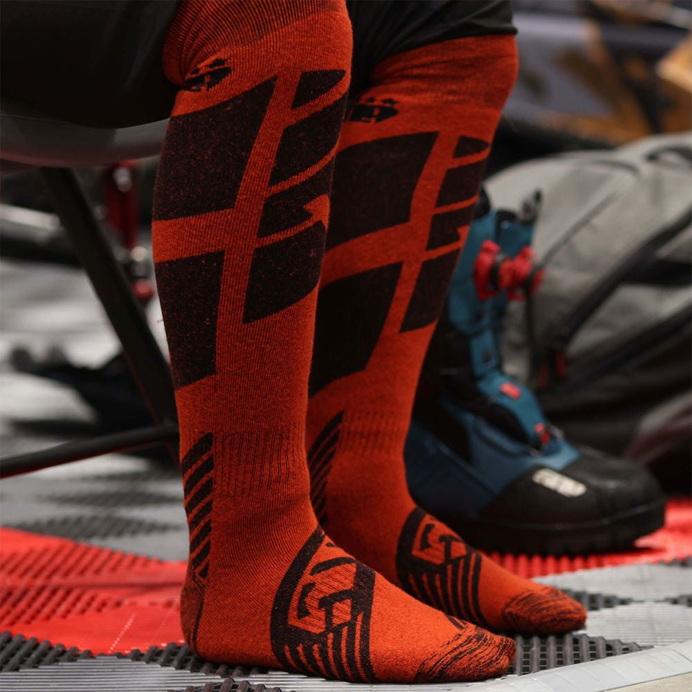 7_sosete-snow-stoke-black-red-apex-25.jpg