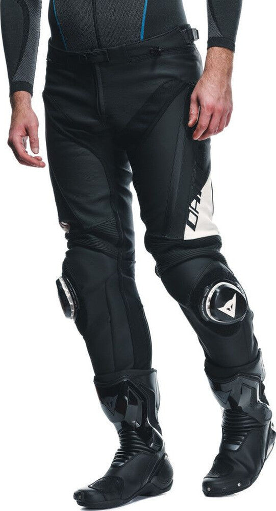 8_pantaloni-moto-piele-delta-4-black-white-25.jpg