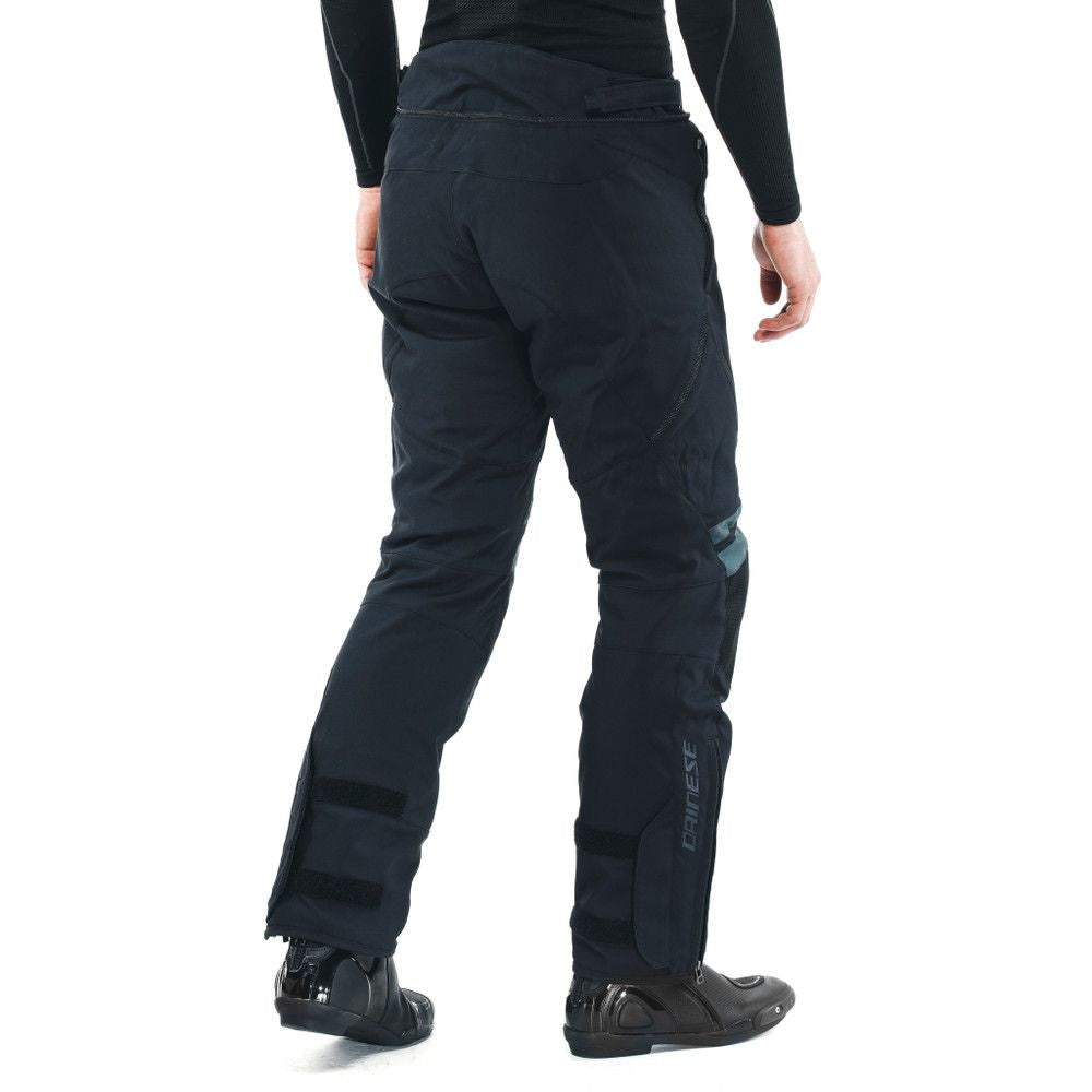 8_pantaloni-moto-textili-touring-carve-master-3-gore-tex-black-ebony-25.jpg